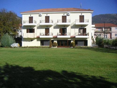 Aroanios Hotel Klitoria Exterior photo