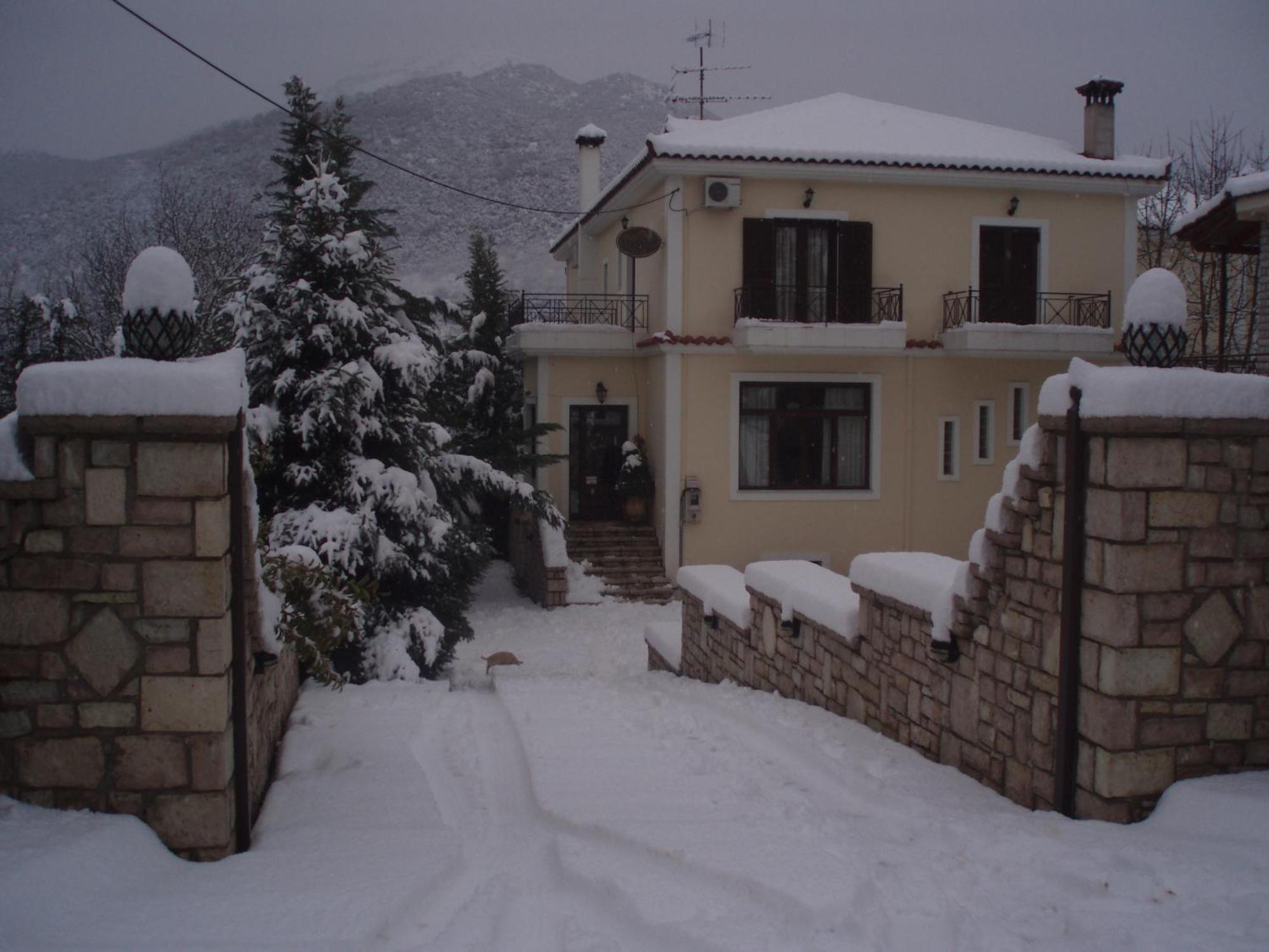 Aroanios Hotel Klitoria Exterior photo